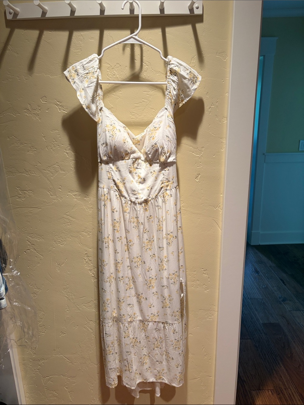 Hollister Cream Floral Midi Dress with Flutter Sleeves